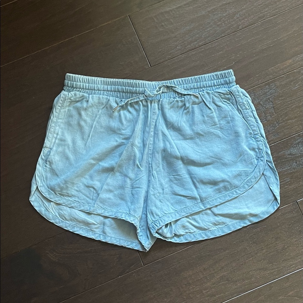 Lightweight denim shorts